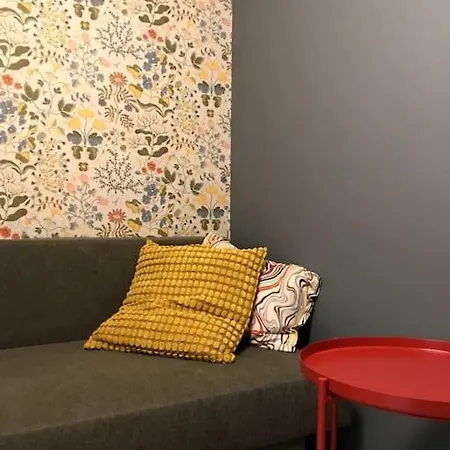 Small Cozy Retreat With Sauna