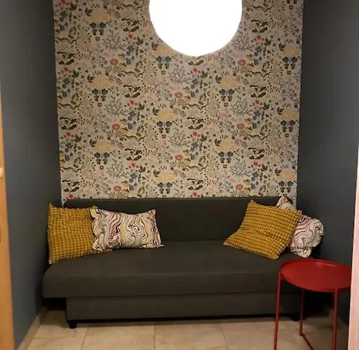 Small Cozy Retreat With Sauna *